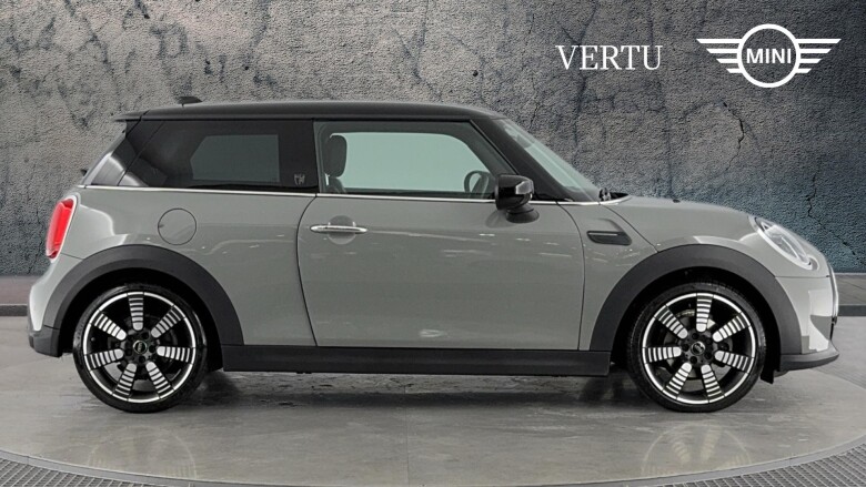 MINI Hatchback 1.5 Cooper Exclusive 3dr Auto Petrol Hatchback